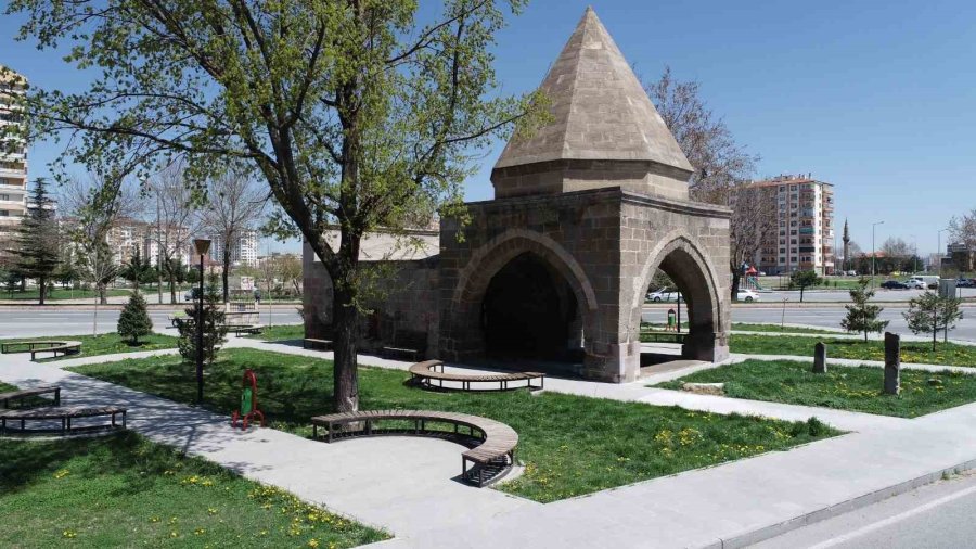 Melikgazi’nin Modern Yapısı Tarihi Dokuyla Harmanlanıyor