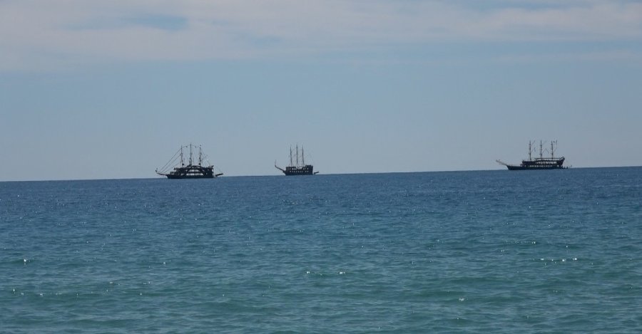 Alanya’da Güneşi Gören Sahile Koştu