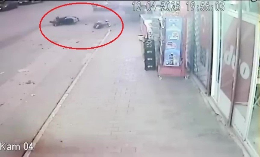 Antalya’da 16 Yaşındaki Genci Hayattan Koparan Kaza Güvenlik Kamerasında