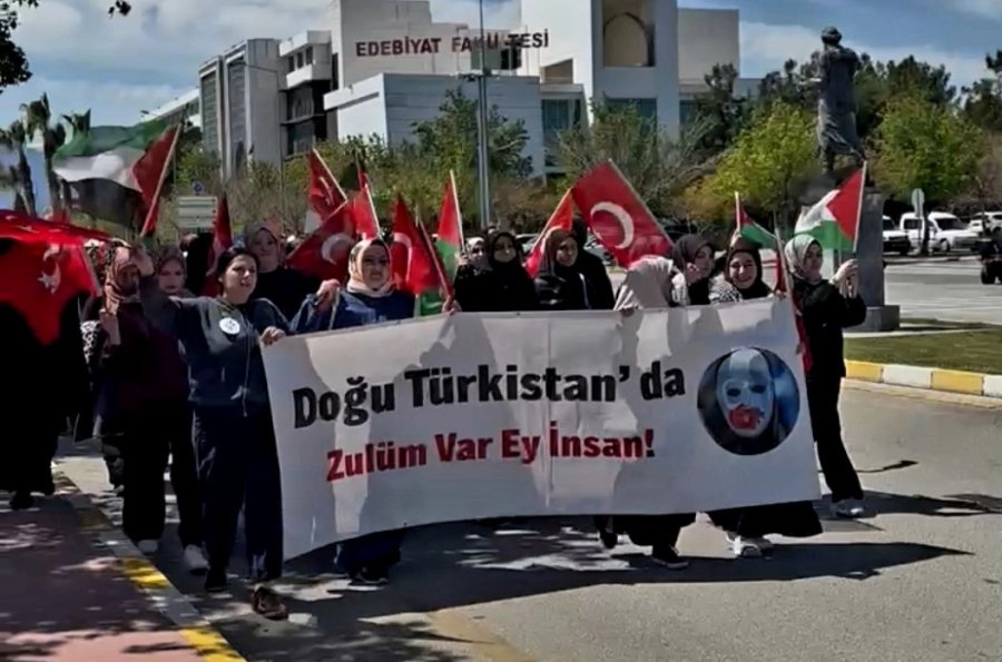 Üniversite Öğrencilerinden Gazze’ye Destek Yürüyüşü