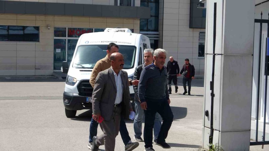 Karbonmonoksit Faciasında Hayatını Kaybeden 3 Kişinin Cenazeleri Teslim Alındı