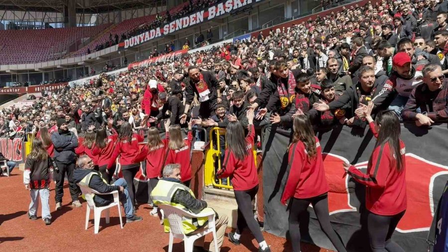 Odunpazarı Kadın Hentbol Takımı Süper Lig’de