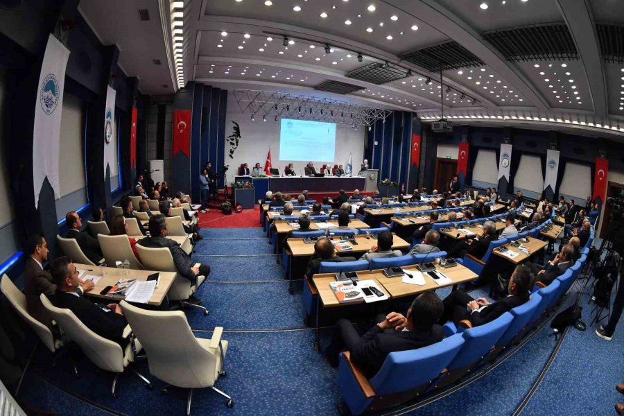 Büyükşehir Meclisi’nde 2024 Yılı Faaliyet Raporu Onaylandı