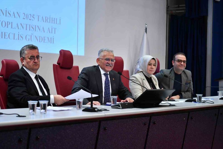 Büyükşehir Meclisi’nde 2024 Yılı Faaliyet Raporu Onaylandı