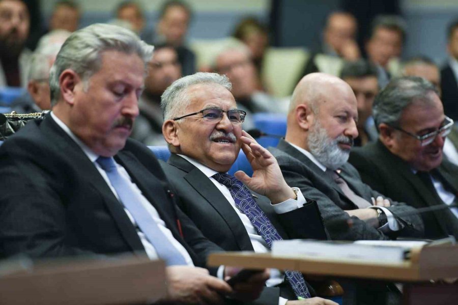 Büyükşehir Meclisi’nde 2024 Yılı Faaliyet Raporu Onaylandı