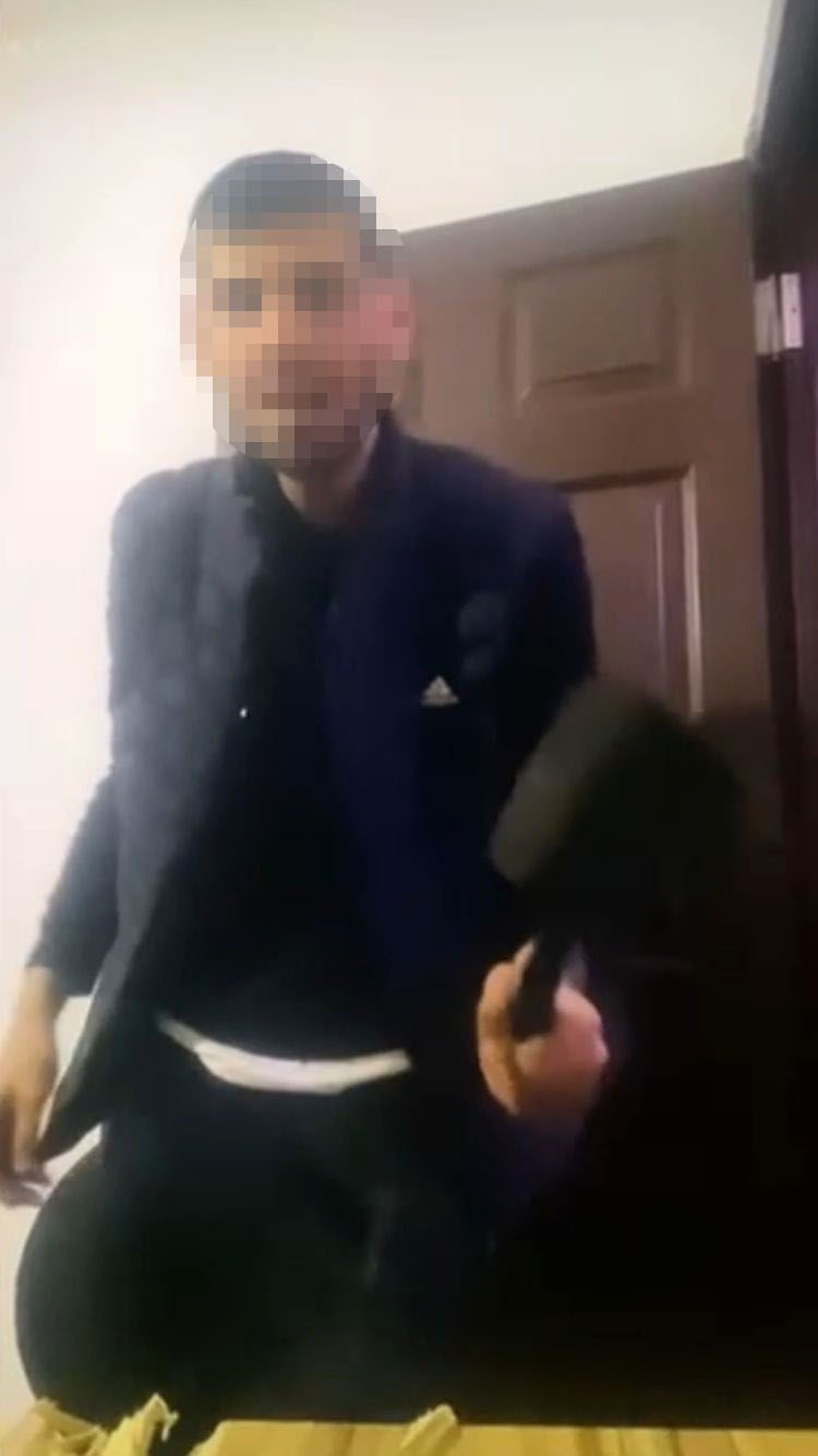 Annesine Kızıp Evi Ateşe Verdi, O Anları Da Canlı Yayınladı