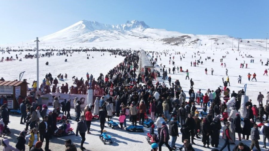 Erciyes’i 2 Milyon 750 Bin Kişi Ziyaret Etti