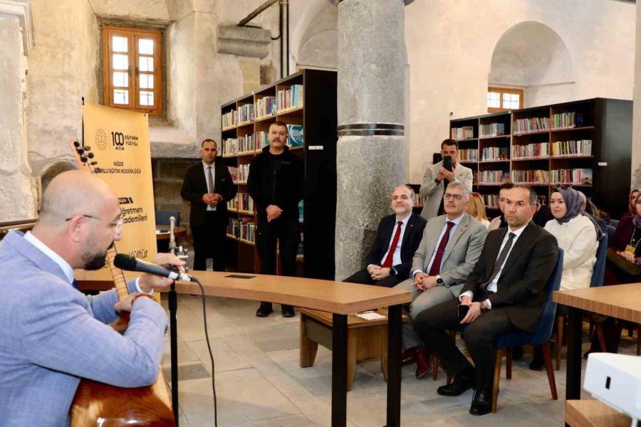 Niğde’de ’öğretmen Akademisi’ Eğitimleri Başladı