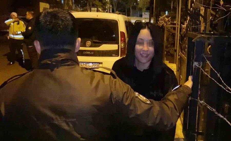 Polisi Alarma Geçiren Alkollü Kadınlar Gazeteciyi Darbedip Tehdit Etti