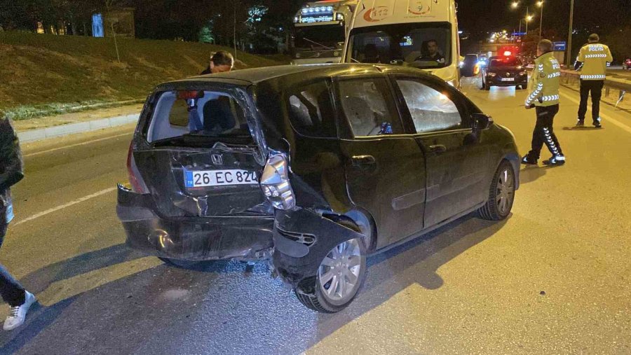 Çocuğunu Kurstan Almaya Giden Sürücü Anne Geçirdiği Kazada Yaralandı