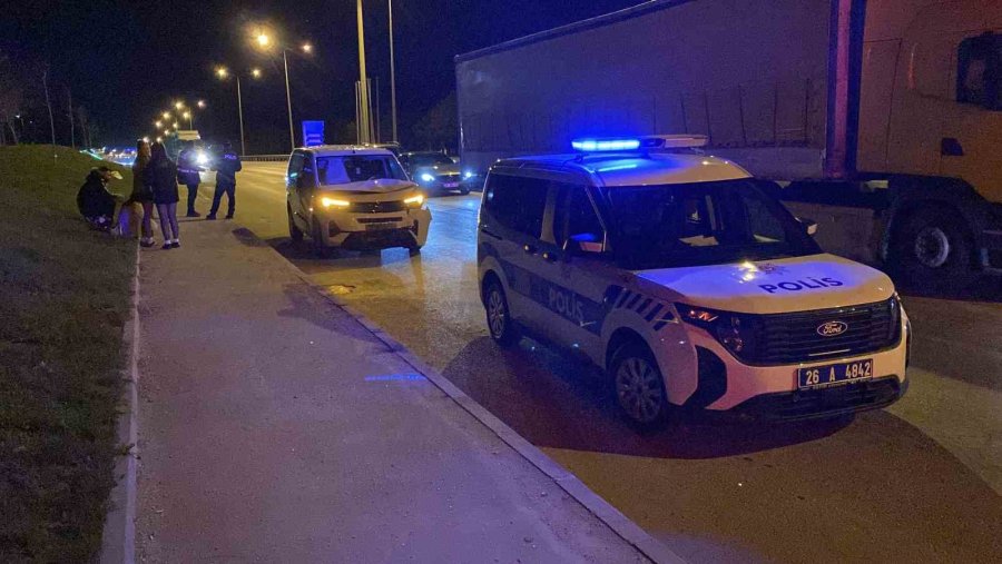 Çocuğunu Kurstan Almaya Giden Sürücü Anne Geçirdiği Kazada Yaralandı