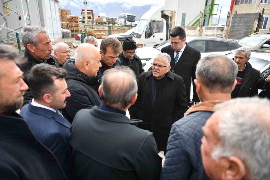 Başkan Büyükkılıç, Zirai Dondan Etkilenen Üreticileri Yalnız Bırakmadı