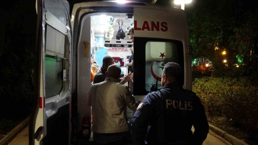 Sevgilisiyle Tartışıp 25 Metrelik Falezlere Çıktı, 2,5 Saatte İkna Edilebildi