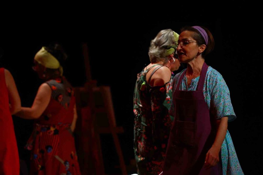 Aktif Yaşlı Merkezi Tiyatrocuları "ahlar Ağacı" İle İzleyiciden Tam Not Aldı