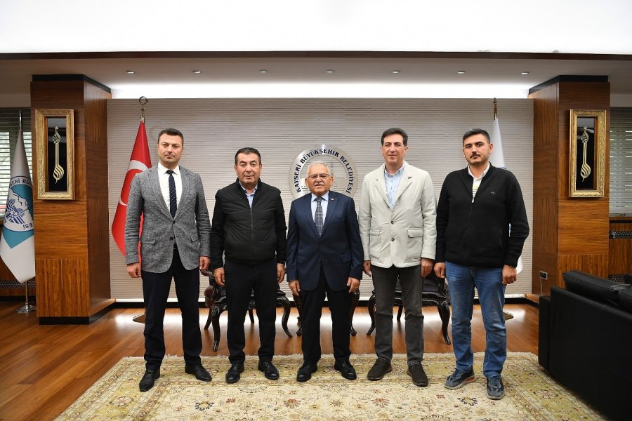 Başkan Büyükkılıç, Kente Katkı Sağlayan Misafirlerini Makamında Ağırladı