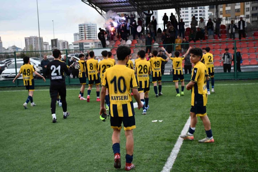 Talas Belediyespor U15 Takımında Yüzler Gülüyor