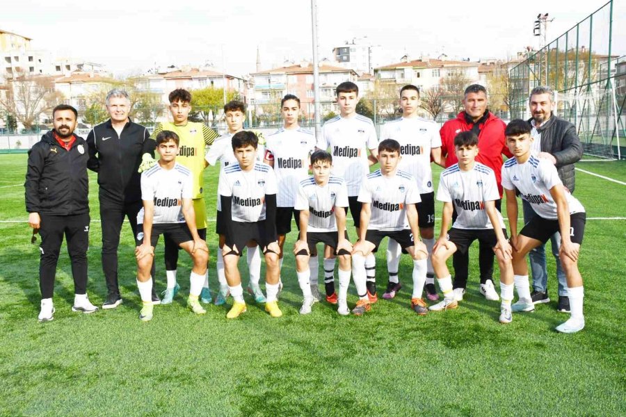 Kocasinan Şimşekspor Şampiyon Oldu