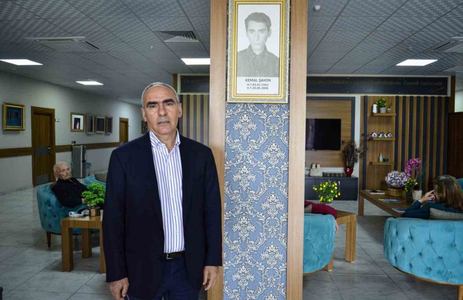 Annesi Huzurevini Mesken Tuttu, İşadamı Yaşlı Bakım Merkezini Kapatmaktan Vazgeçti