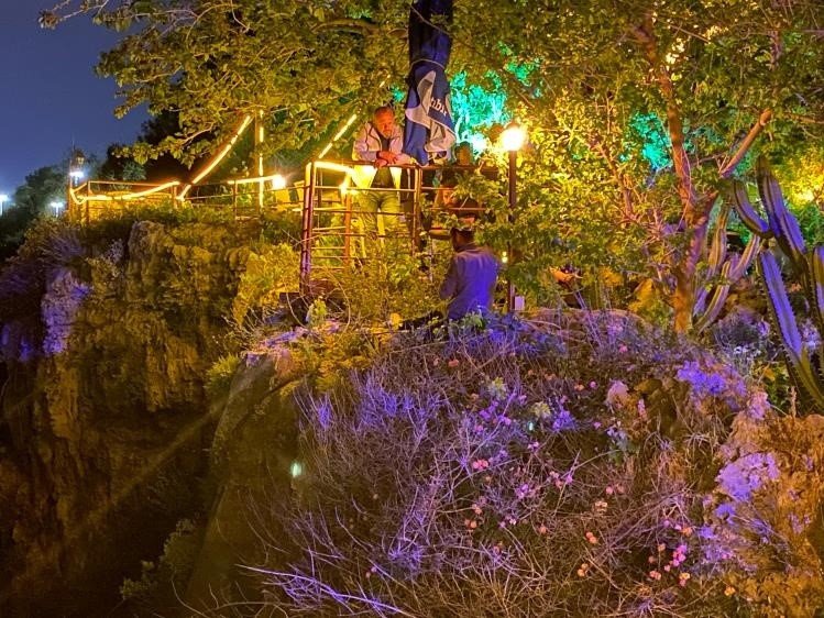 Sevgilisiyle Tartışıp 25 Metrelik Falezlere Çıktı, 2,5 Saatte İkna Edilebildi