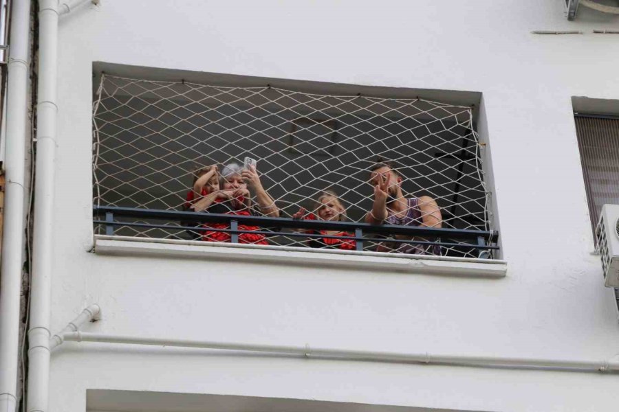 Antalya’da 1 Mayıs Coşkuyla Kutlandı