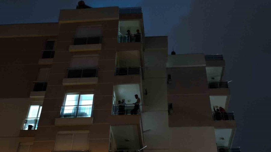 Evde Uykuya Dalan Alzaymır Hastası Yaşlı Adam Polisi Alarma Geçirdi