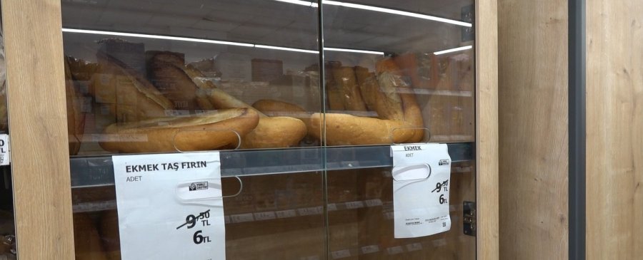 Antalya’da İki Marketin Fiyat Rekabeti Ekmeği 6 Tl’ye Kadar Düşürdü
