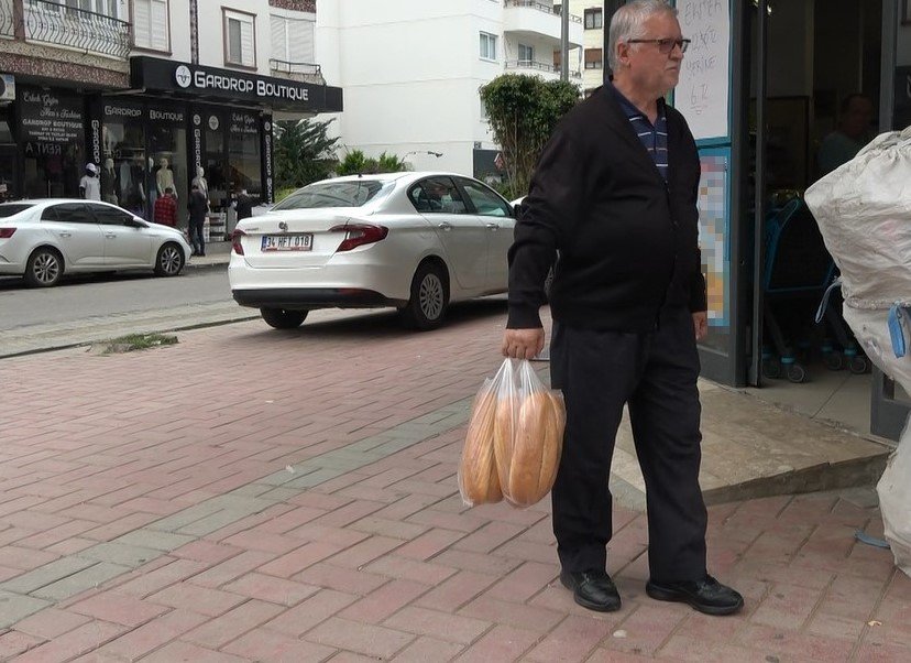 Antalya’da İki Marketin Fiyat Rekabeti Ekmeği 6 Tl’ye Kadar Düşürdü
