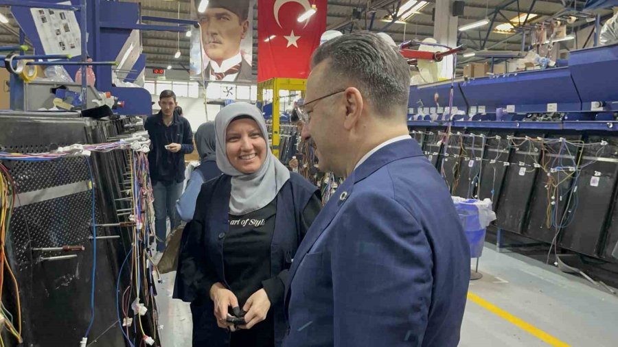 Milli Savunma Ürünlerinin Kritik Parçalarını Eskişehirli Kadın İşçiler Üretiyor