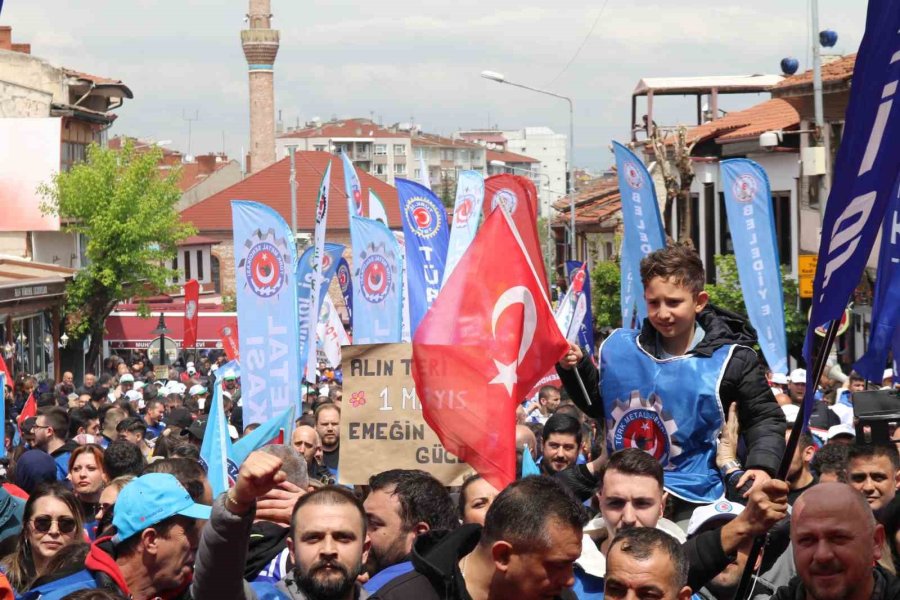Eskişehir’de 1 Mayıs İşçi Bayramı Coşkuyla Kutlandı