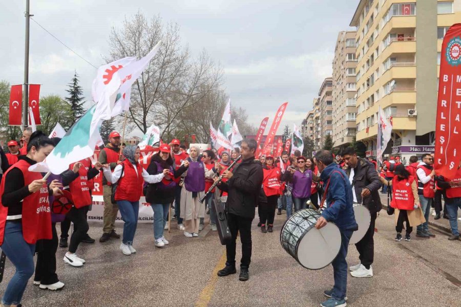 Eskişehir’de 1 Mayıs İşçi Bayramı Coşkuyla Kutlandı