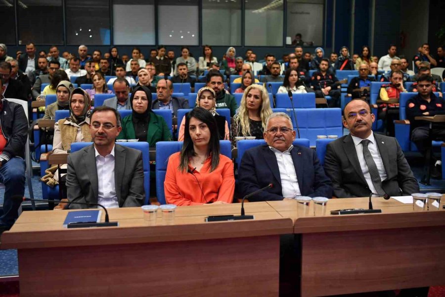 Başkan Büyükkılıç: "ya Öğrenen Ol, Ya Öğreten Ol"