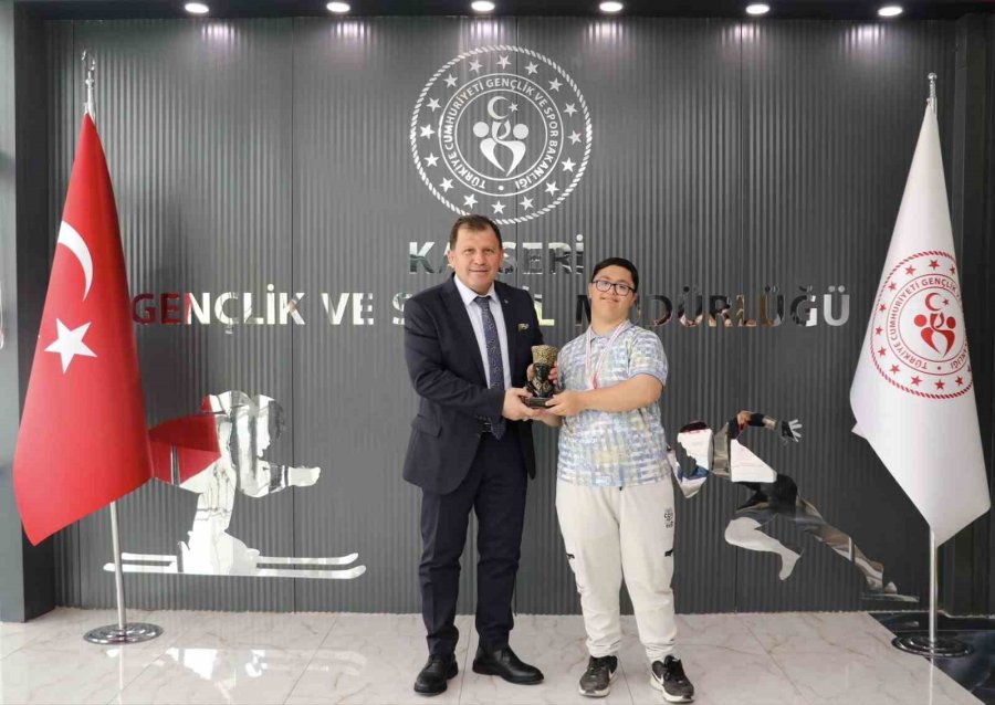 Özel Şampiyonlardan Özel Ziyaret