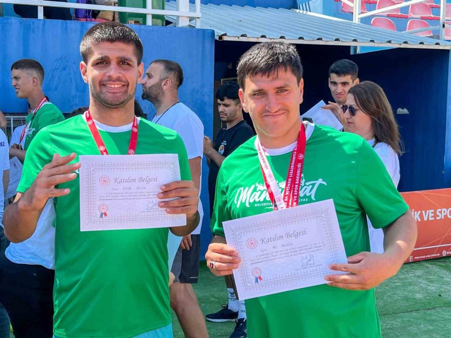 Manavgat’ın Özel Sporcuları Madalyaları Topladı