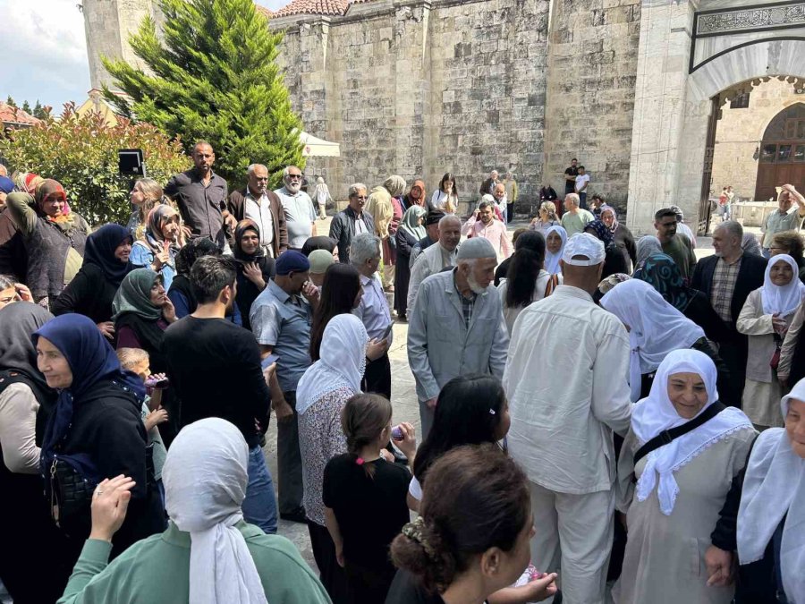 Mersin Tarsus’ta İlk Hac Kafilesi Uğurlandı