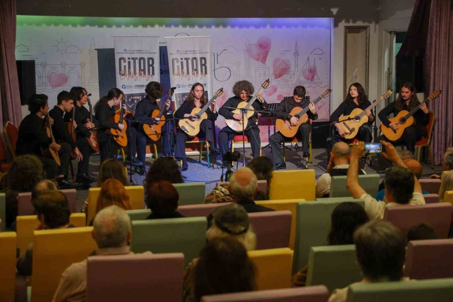 İsmail Baha Sürelsan Konservatuvarı’ndan "gitar Orkestrası Konseri"