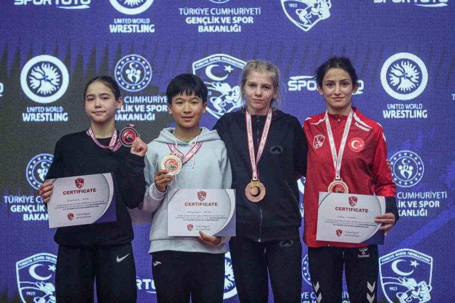 27. Uluslararası U17 Zafer Kupası’nda İlk Gün Tamamlandı