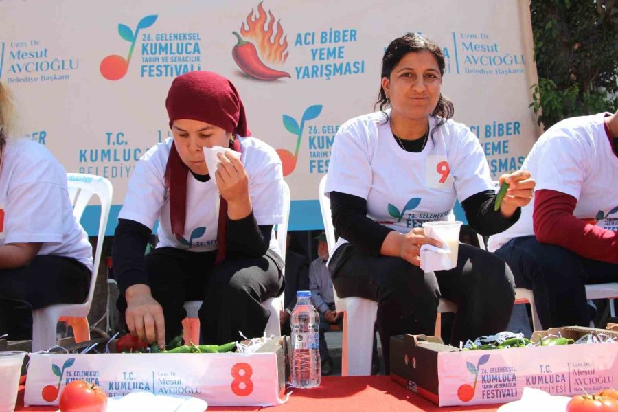 Acı Biber Yarışında 3 Dakikada 398 Gram Acı Biber Yedi