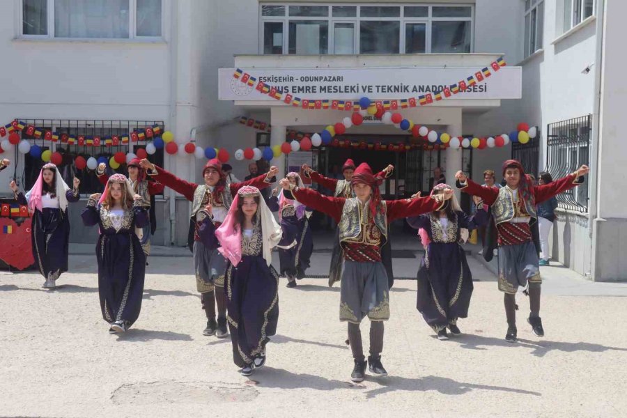 Eskişehir’e Bin Kilometre Uzaktan Kardeş Okul Geliyor