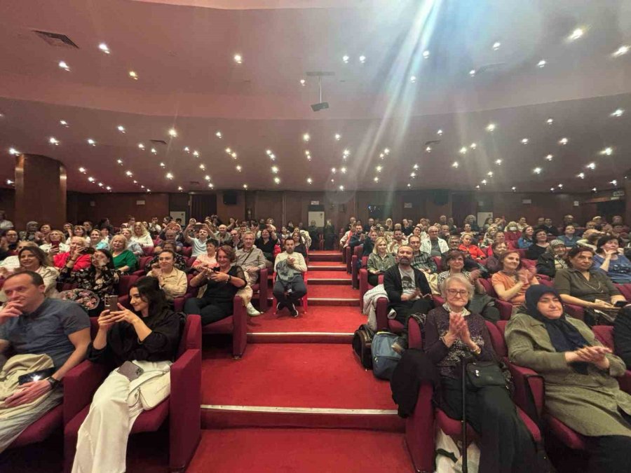 Eskişehir’de Düzenlenen ‘ritim Konseri’ Birbirinden Güzel Eserler Seslendirdi