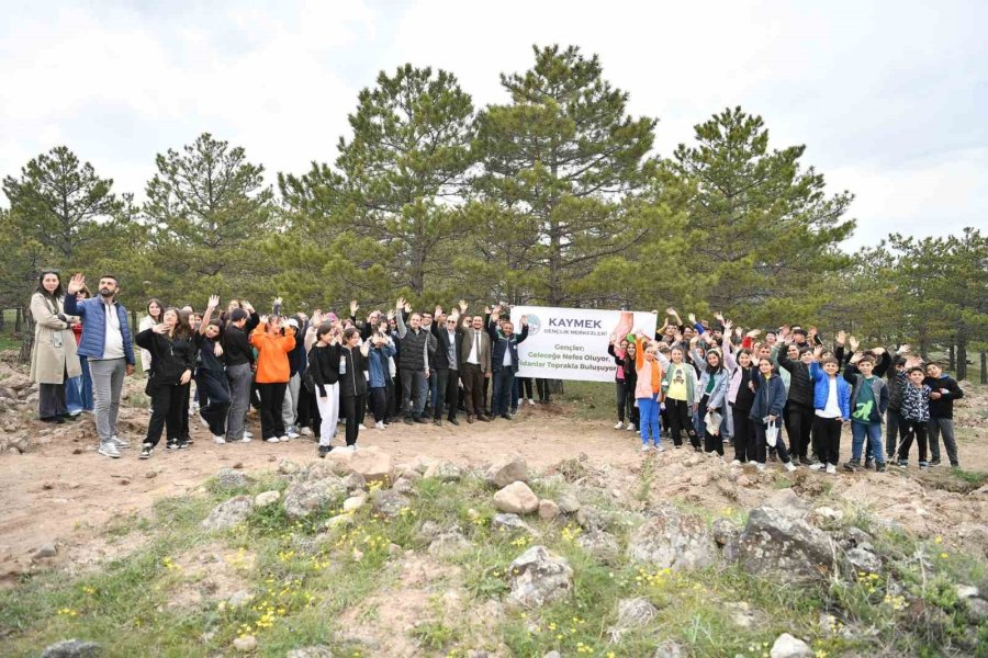 Büyükşehirden 6 Yılda 750 Bin Fidan İle Kayseri’ye ’yeşil’ Katkı