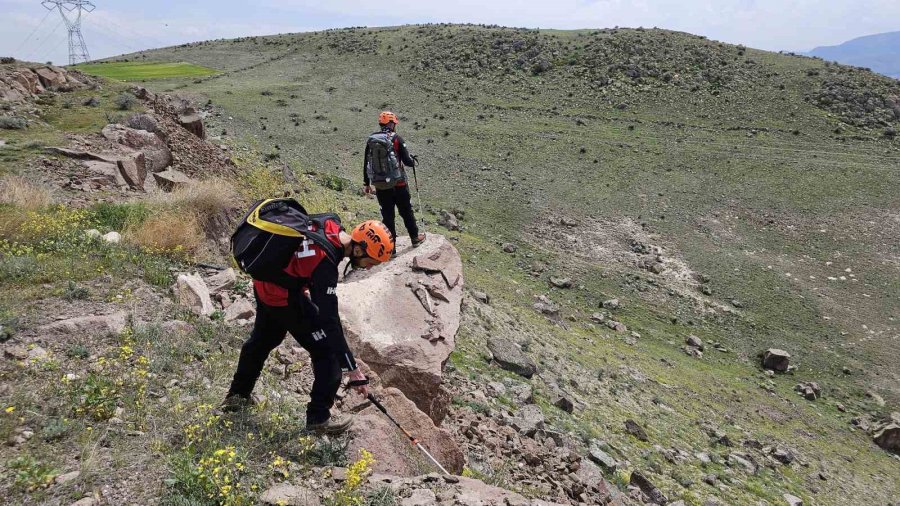 "ava Gidiyorum" Diye Evden Ayrılan Gencin Cansız Bedenine Ulaşıldı