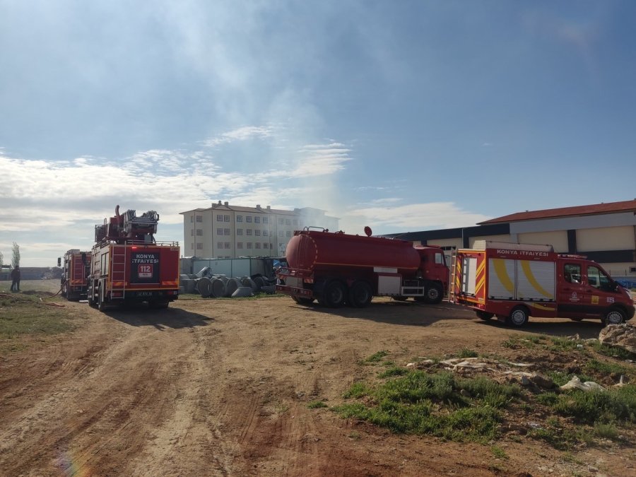 Konya’da Okul İnşaatında 7 Konteyner Yandı