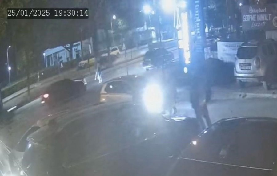 Keman Sanatçısı Laçin Akyol’un Yaşamını Yitirdiği Kaza Anı Kamerada