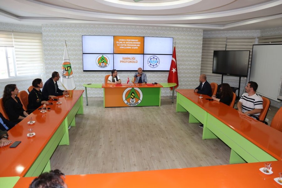Alanyaspor, Alkü İle İşbirliği Protokolü İmzaladı