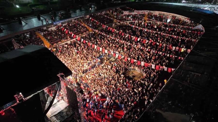 Kumluca Atatürk Stadyumu’nun Resmi Açılışı Gerçekleştirildi