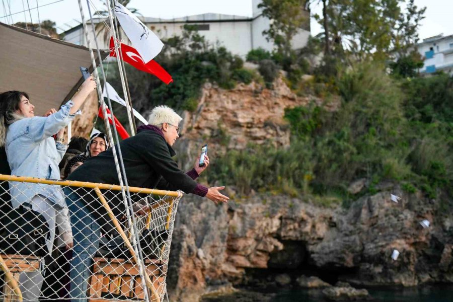 Dilekler, Akdeniz’in Mavilikleriyle Buluşacak