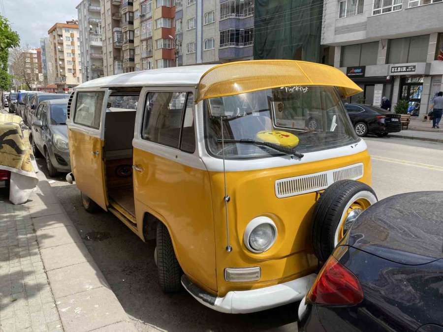 Deprem Sonrası Antakya’dan Eskişehir’e Geldiği Minibüsü Karavana Çevirdi