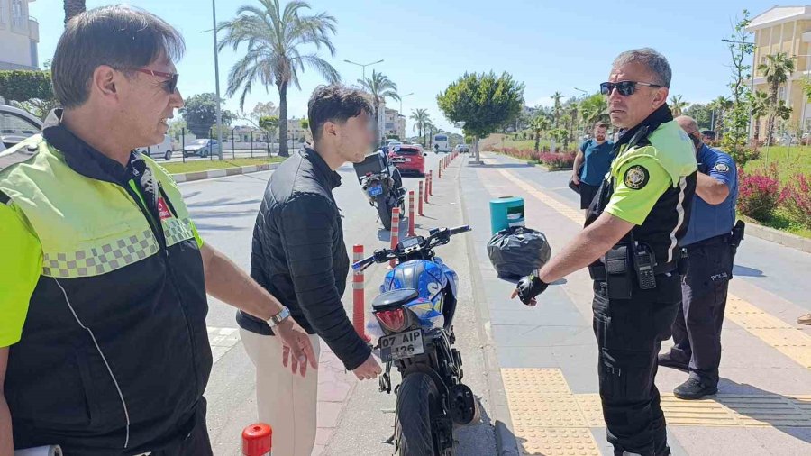 Aynı Noktada Peş Peşe Motosiklet Kazaları: Polis Ve Sağlık Ekipleri Hangisine Yetişeceğini Şaşırdı