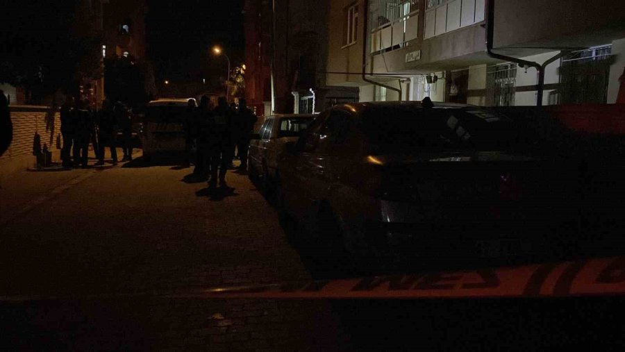 Evine Gireceği Sırada Sırtından Vuruldu