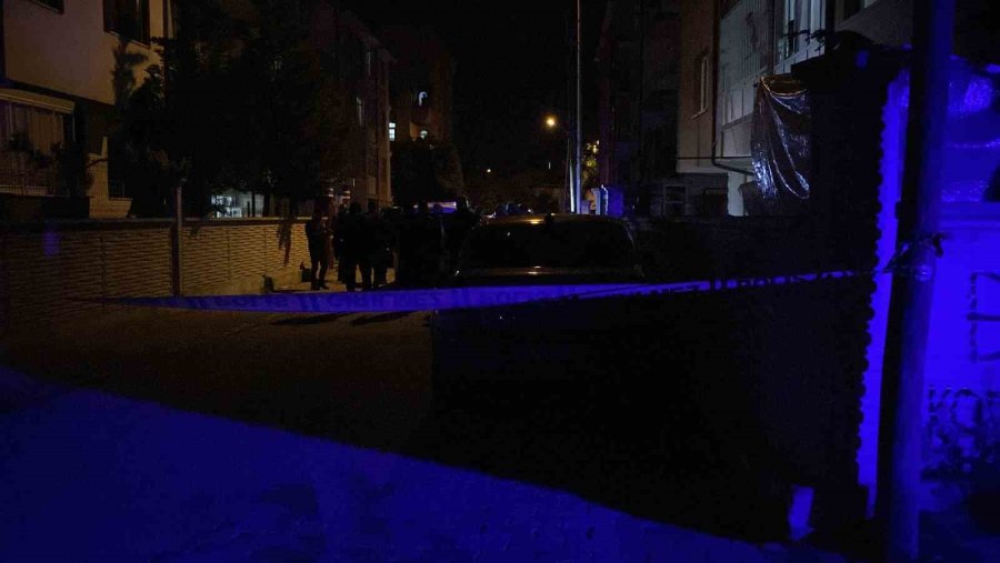 Evine Gireceği Sırada Sırtından Vuruldu